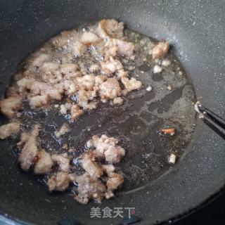 肉沫炒皱皮椒的做法步调：6