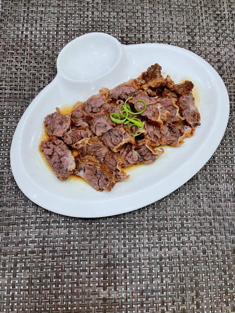 卤火牛腩的做法