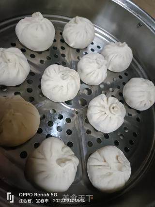 包菜鸡蛋粉丝包的做法步调：13