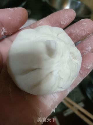 包菜鸡蛋粉丝包的做法步调：12