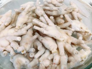 麻辣鸡爪的做法步调：3