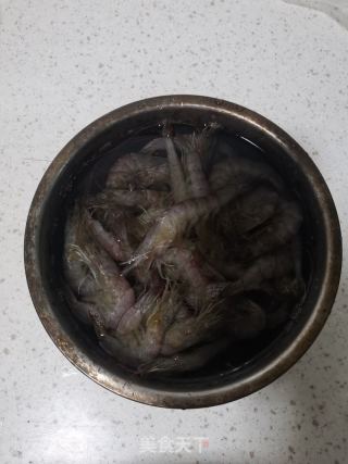 虾仁烧豆腐的做法步调：1