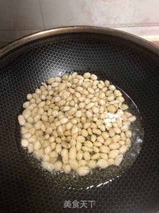 喷鼻菇牛肉辣椒酱的做法步调：4
