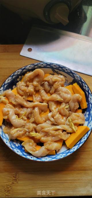 鸡胸肉蒸北瓜的做法步调：4