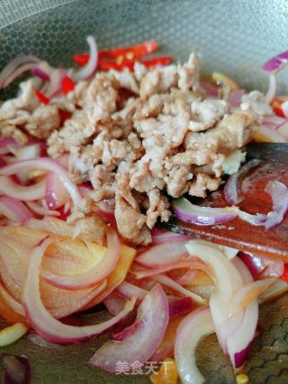 牛肉炒洋葱的做法步调：10