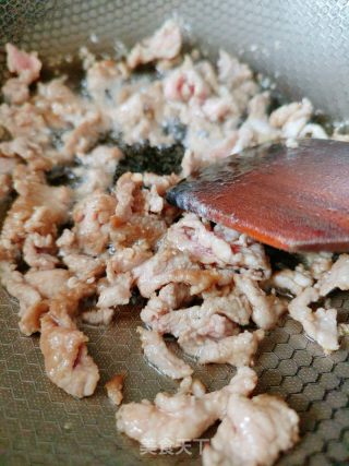 牛肉炒洋葱的做法步调：6