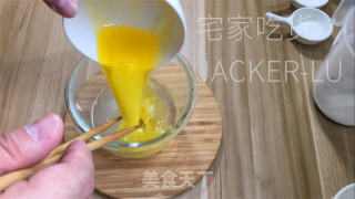芝麻流心包，喷鼻飘四溢，柔嫩有弹性。的做法步调：8