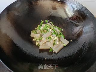 青椒炒魔芋的做法步调：3