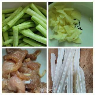 豆角焖里的做法步调：1