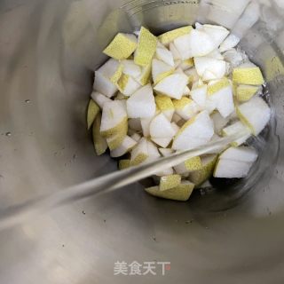 蜜梨银耳汤的做法步调：5