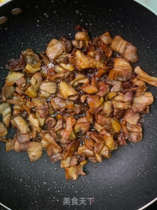京葱炒五花肉的做法步调：5