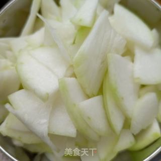 冬瓜汆鹿心的做法步调：1