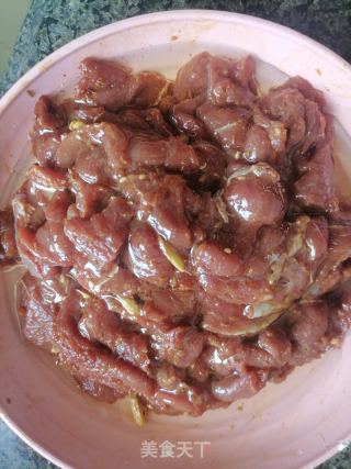 牙签牛肉的做法步调：5