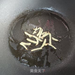 板栗烧鸡腿的做法步调：5
