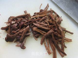 茶树菇炒彩椒的做法步调：3