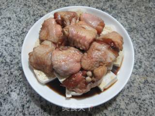 鸡翅中蒸豆腐的做法步调：10