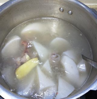 牛腩萝卜汤的做法步调：11