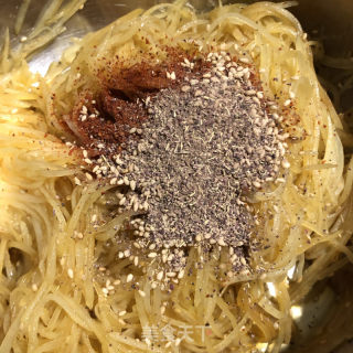 拌土豆丝的做法步调：7