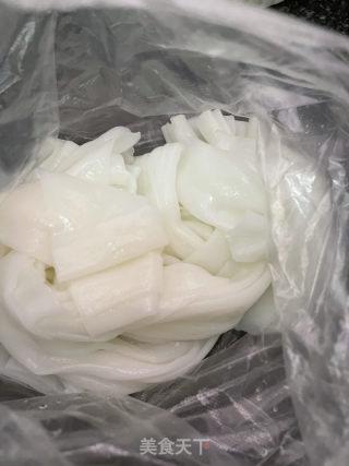 番茄牛肉酱蒸陈村粉的做法步调：2
