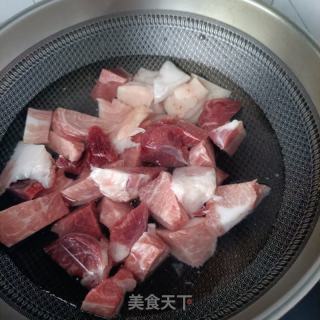 板栗烧肉的做法步调：6