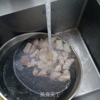 板栗烧肉的做法步调：8