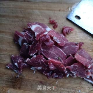 肉片炒利剑芹菜的做法步调：3