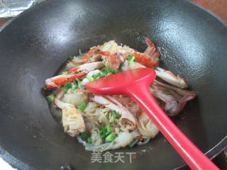 梭子蟹煮魔芋结的做法步调：11