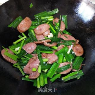 蒜苗鹅肉肠焖饭的做法步调：5