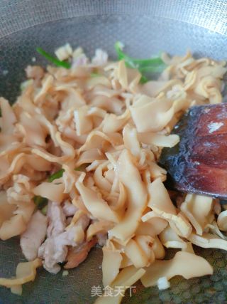 笋干炒肉的做法步调：7