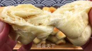 波兰种小餐包，坚实推丝，奶喷鼻味实足，配杯热牛奶，温心又温胃。的做法步调：22
