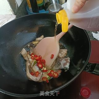 鱼头豆腐的做法步调：6