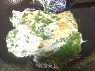 韭菜煎蛋的做法步调：3
