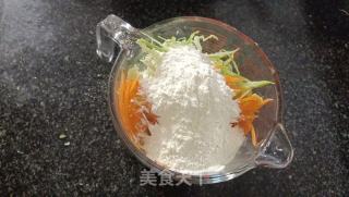 蔬菜鸡蛋饼的做法步调：2