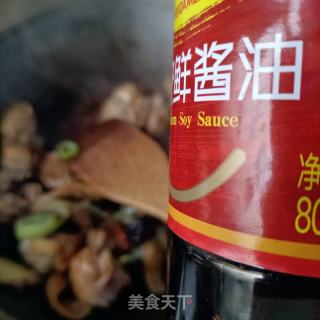 板栗烧鸡腿的做法步调：15