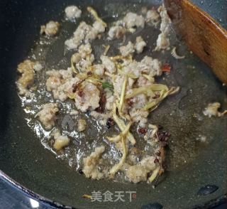 肉沫炒花椰菜的做法步调：11