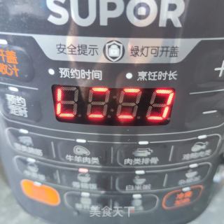 板栗焖饭的做法步调：4