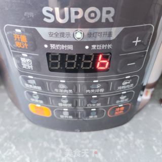 板栗焖饭的做法步调：5