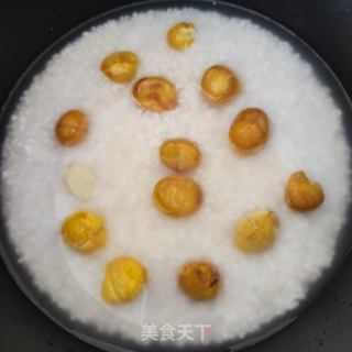 板栗焖饭的做法步调：3