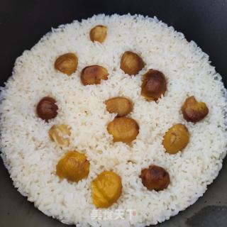 板栗焖饭的做法步调：6
