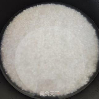 板栗焖饭的做法步调：1