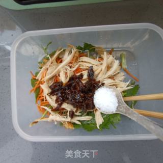 鸡胸肉拌喷鼻菜的做法步调：8