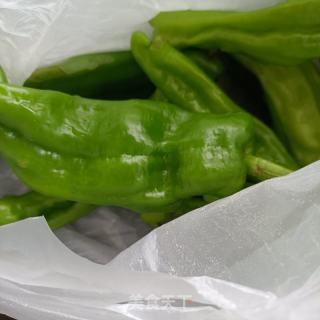 利剑菜拌油渣的做法步调：2