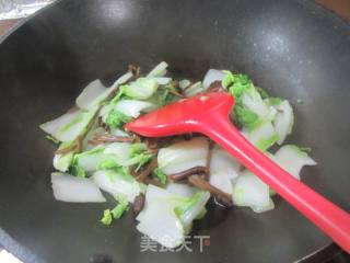 茶树菇炒五号菜的做法步调：10