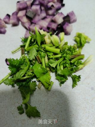 莴笋陈贝炒冰淇淋萝卜的做法步调：5