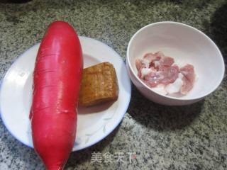 肉片喷鼻干炒白皮萝卜的做法步调：1