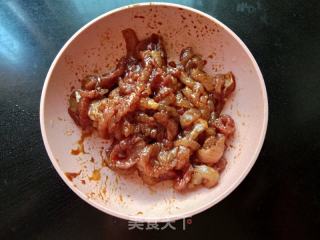 韭菜炒肉丝的做法步调：3