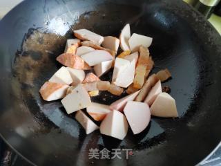 咸肉白喷鼻芋炖萝卜的做法步调：5