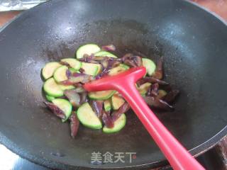 西葫芦炒茄子的做法步调：13