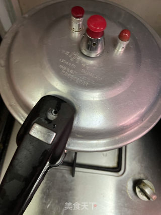 鱿鱼肉丸粥的做法步调：5