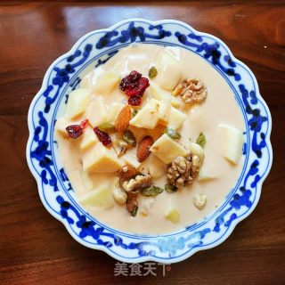冰烧酸奶拌苹果的做法步调：6
